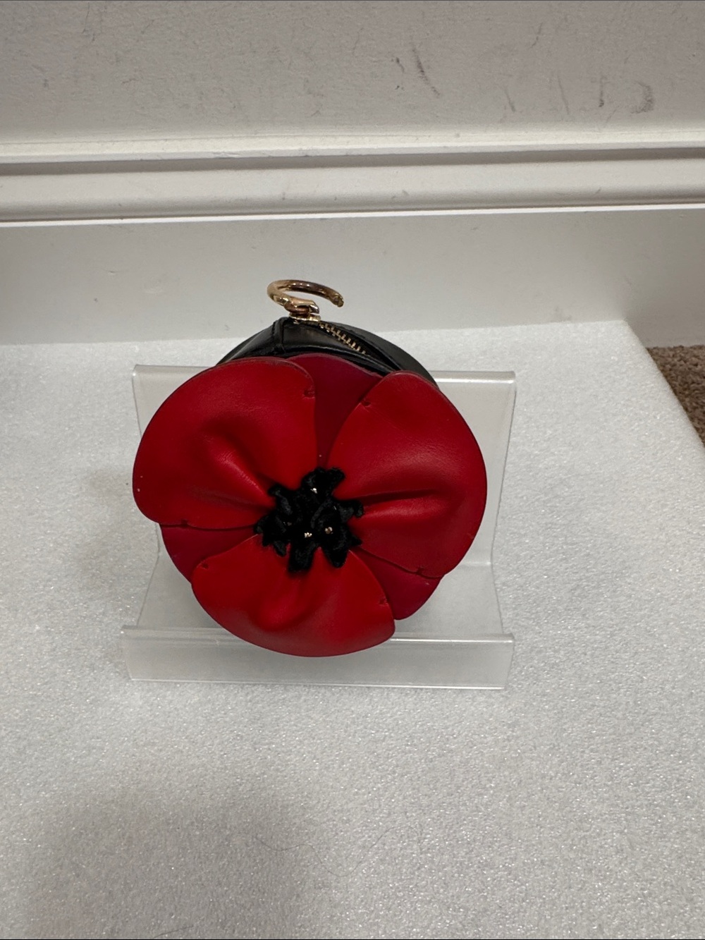 Kate spade ooh la la poppy flower coin purse keychain